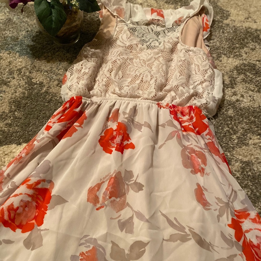 Dress - Picture 2 of 3